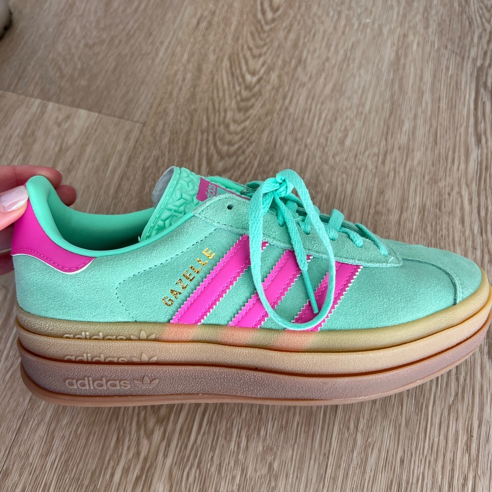 Adidas Sneakers